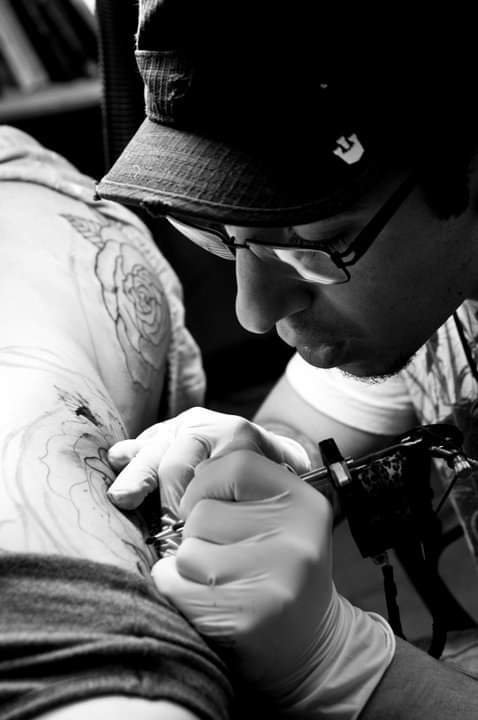 tatuador profesional en carmona sevilla