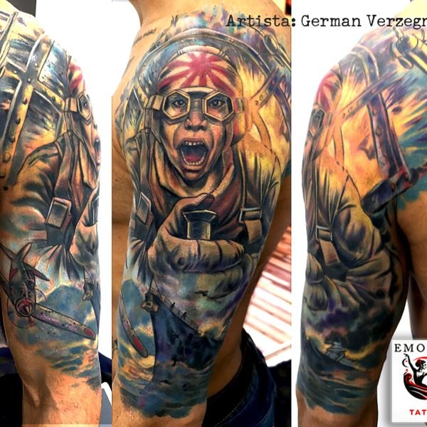 kamikaze tattoo brazo a color